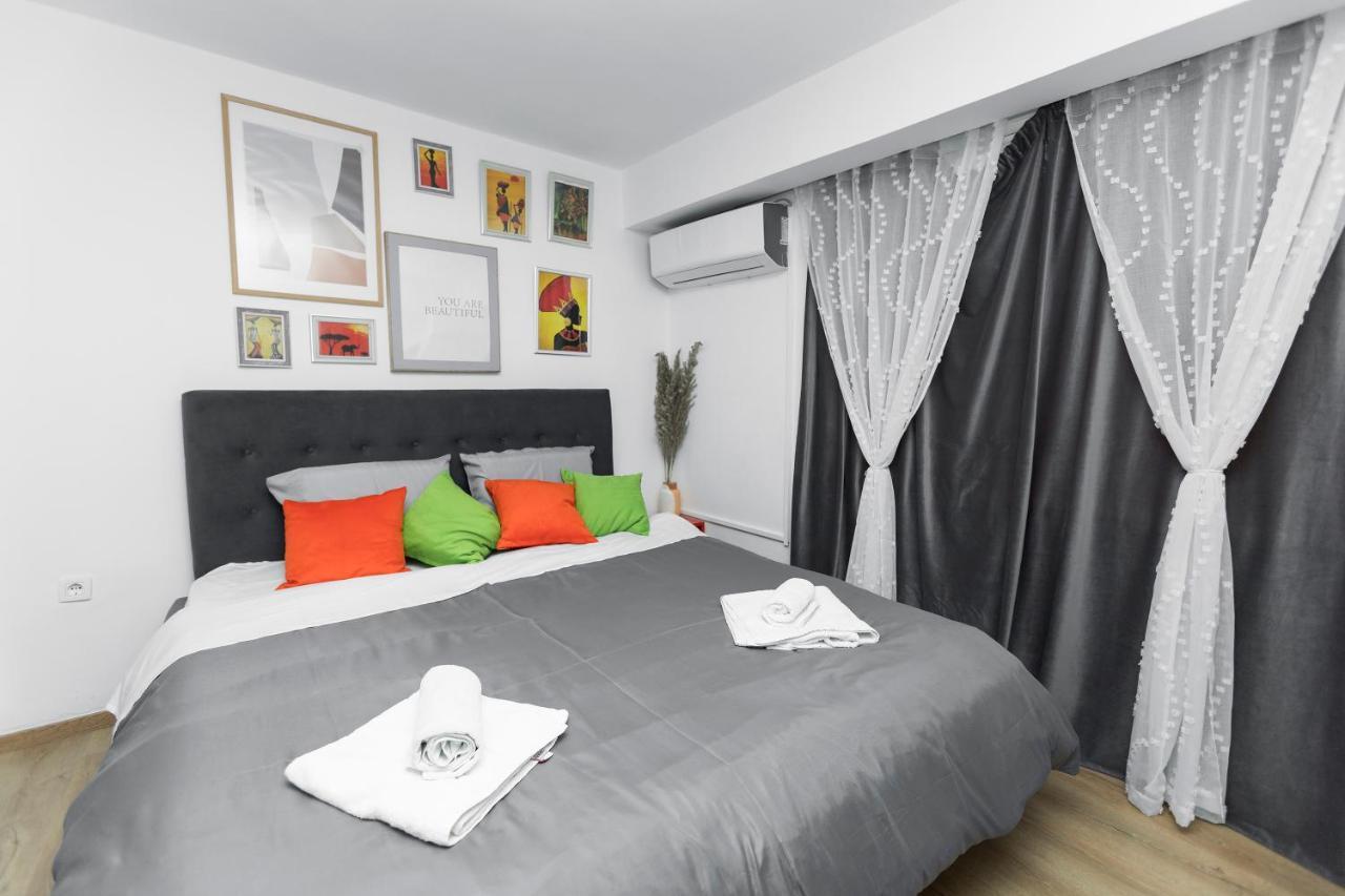11 Steps' Lovely In The Center Apartment